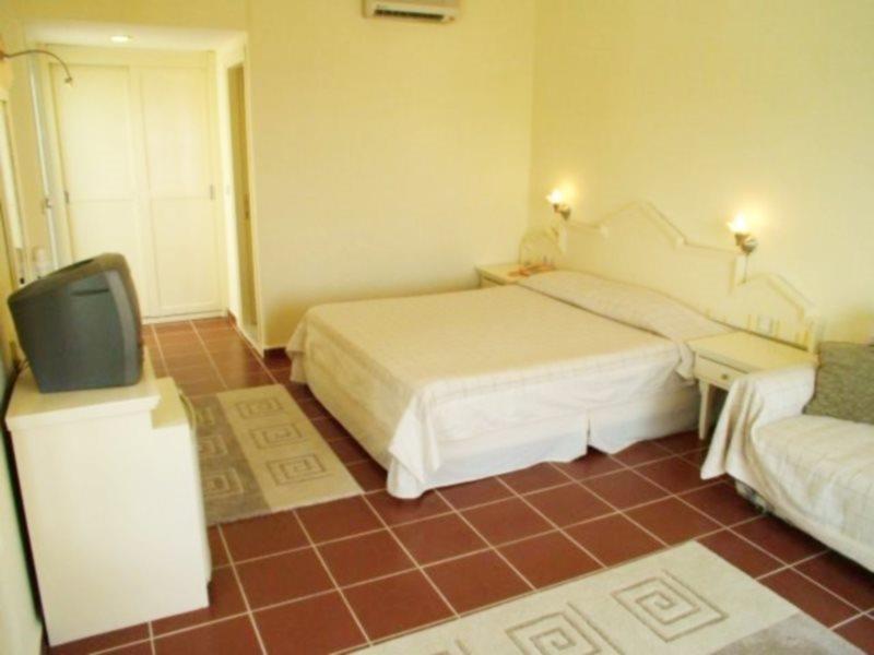 Royal Park Artemisia Club Hotel โอลลุนเดนิซ ภายนอก รูปภาพ
